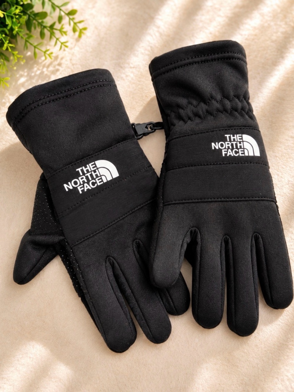 The North Face Black Men's Winter Gloves with Logo